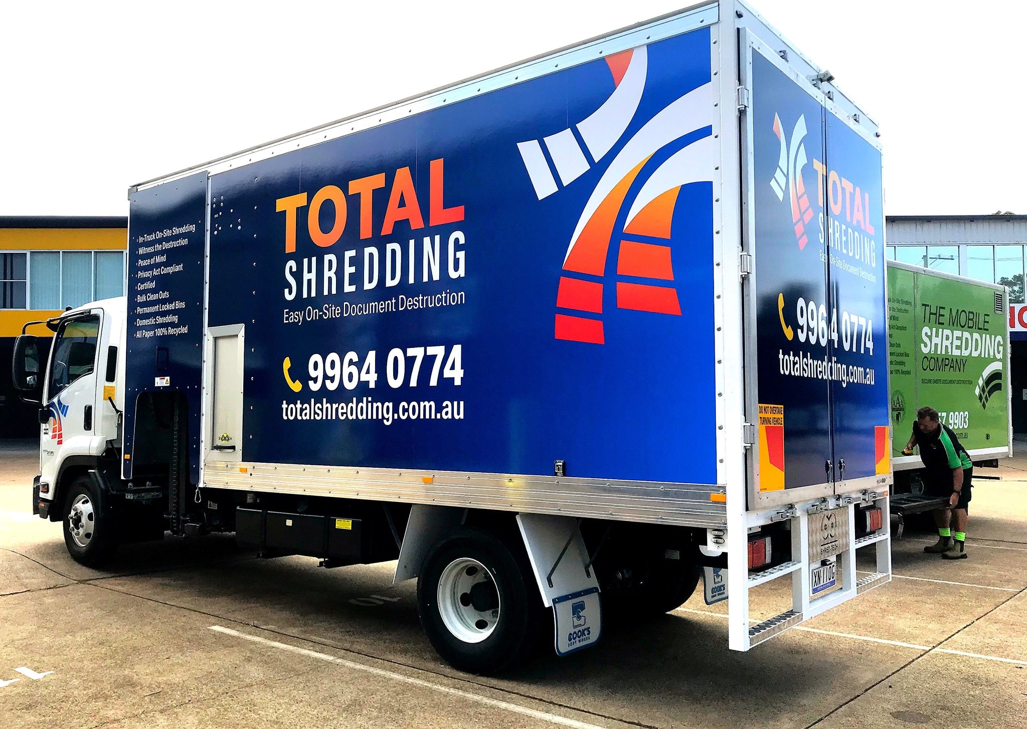 VIVIDLY DESIGNED WRAPS AND SIGNAGE​